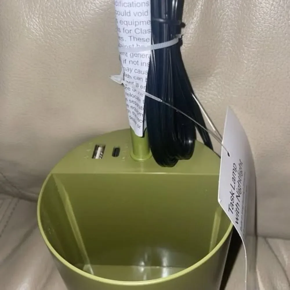 Modern Green Table Lamp Task Charging Phone Desk Holder NWT Flexible Design Room